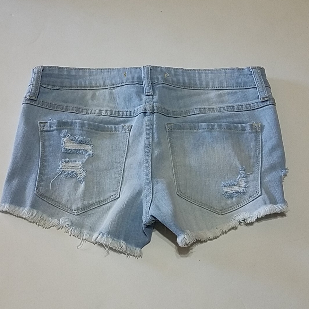 Shorts - Picture 2 of 3